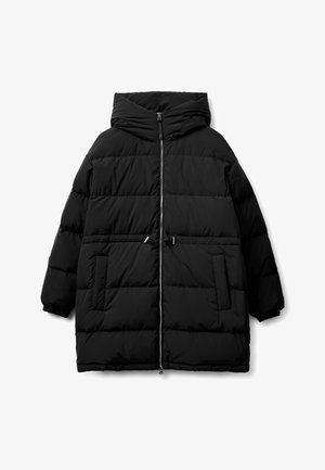 Schwarze Steppjacke mit Kapuze, mit einem Reißverschluss vorne, elastischen Bündchen und zwei seitlichen Taschen. Hergestellt aus gestepptem, weichem Material.