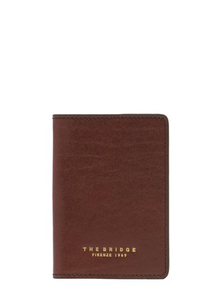 Portefeuille en cuir marron avec bords cousus, affichant un texte doré "THE BRIDGE FIRENZE 1969" au centre de la face avant.