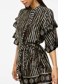 VILA KURZ KURZARM - Rochie tip cămașă - black
