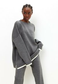 Cesare Gaspari OVERSIZED JOGGER SET  - Spodnie treningowe