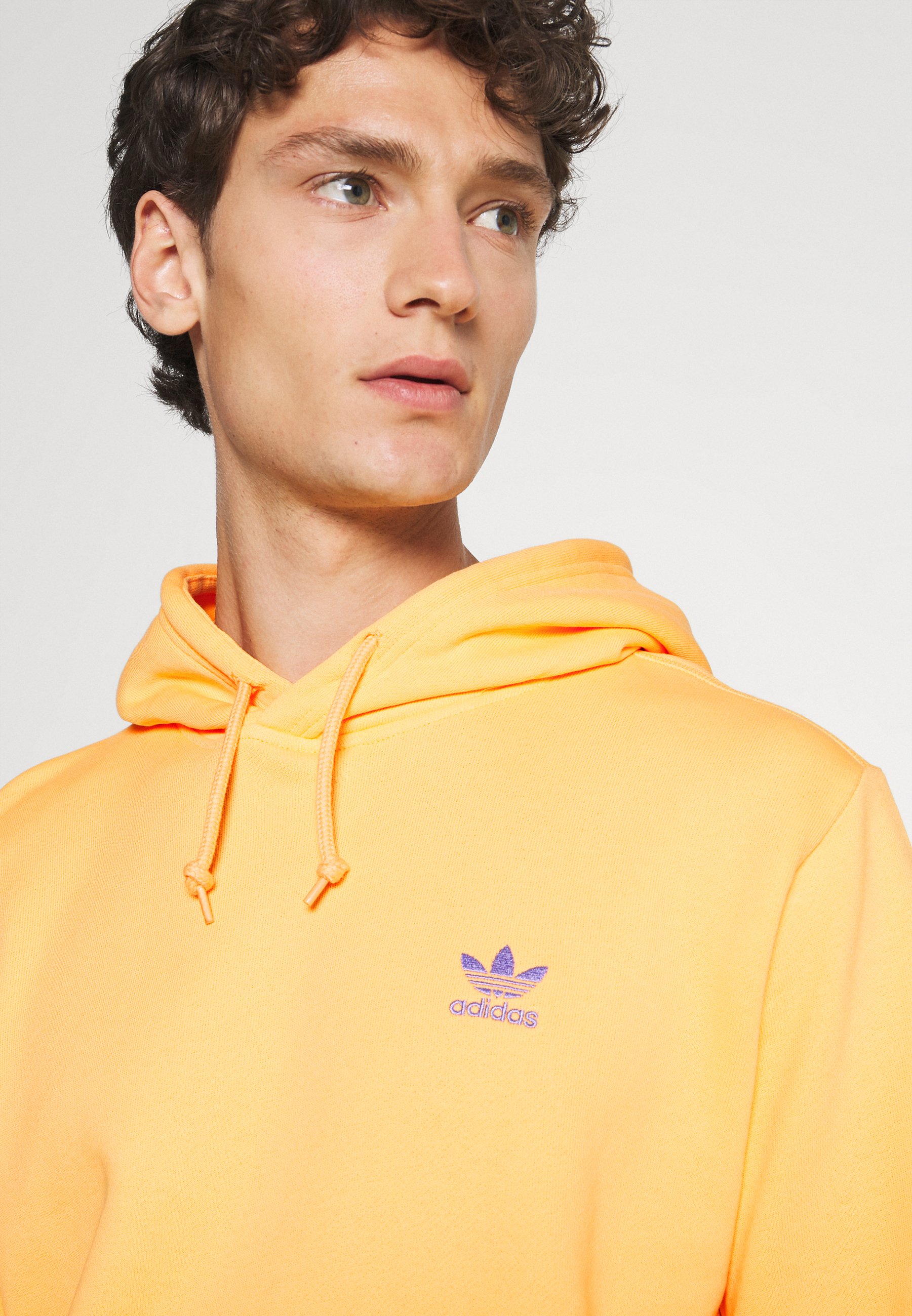 adidas Originals ESSENTIAL HOODY UNISEX 