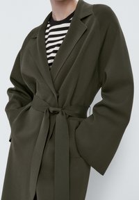 Massimo Dutti Cappotto classico - light green