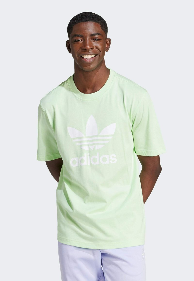 adidas Originals - TREFOIL - T-shirt print - semi green spark, Vergroten