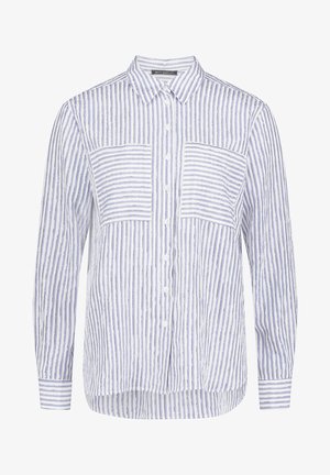 Chemise blanche à manches longues avec des rayures verticales bleues, fermeture boutonnée sur le devant, poches poitrine à rayures horizontales, et col classique.