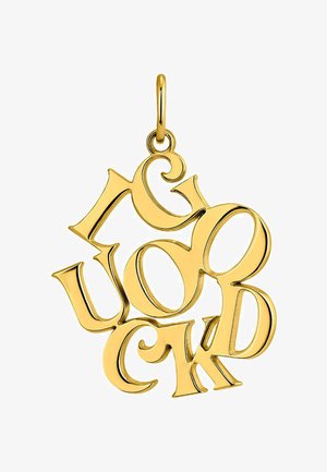 Colgante de oro con letras estilizadas que forman un diseño juguetón. La superficie es brillante y lisa, con un lazo decorativo para su sujeción.