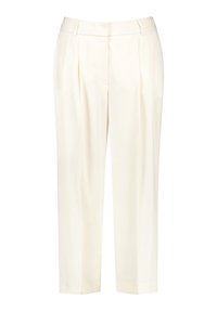 Crème-kleurige, hoge taillebroek met een relaxte pasvorm, voorzien van plooien aan de voorkant en taps toelopende pijpen, gemaakt van een gladde stof.