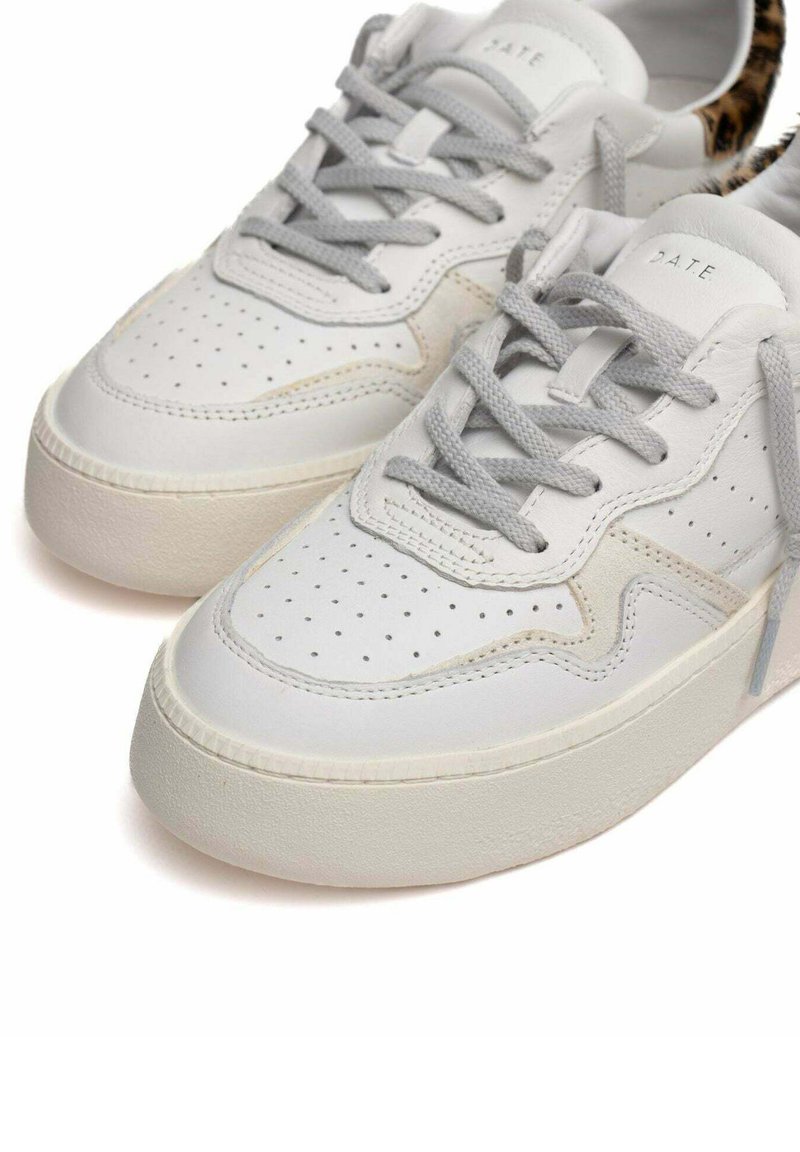 Scarpa Alta Donna D.A.T.E. Step Calf White-Leopard - Sneaker Platform In Pelle Bianco Con Tacco 4,5 Cm