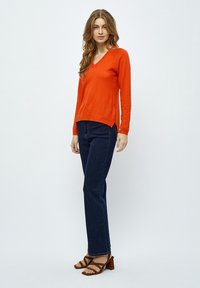PEPPERCORN PCTANA - Strickpullover - intense orange