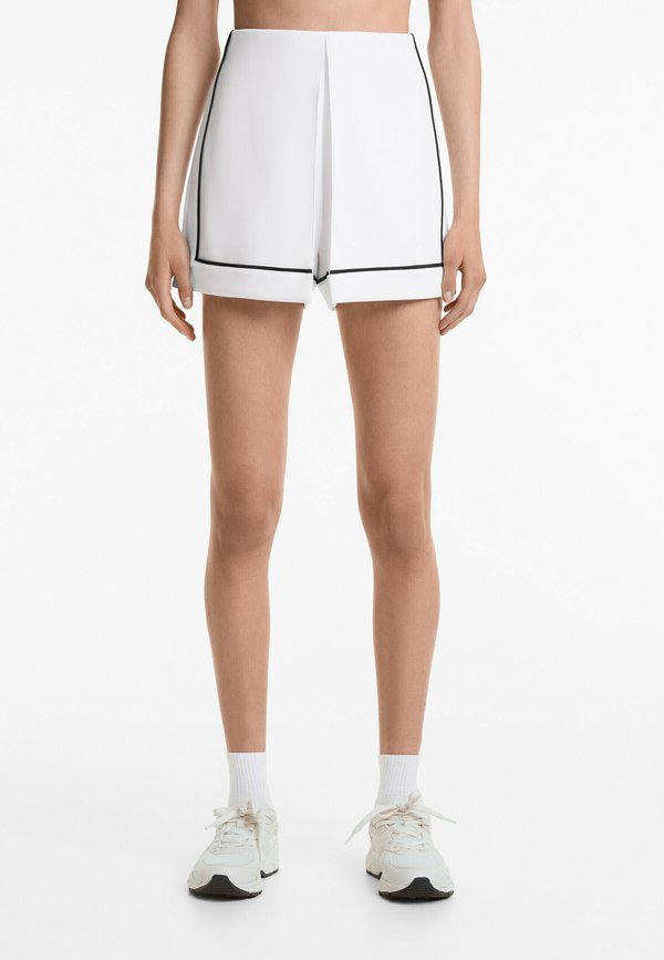 WITH SOFT-TOUCH AND PIPING - Shorts