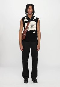 MM6 Maison Margiela GILET UNISEX - Vest - black/off white