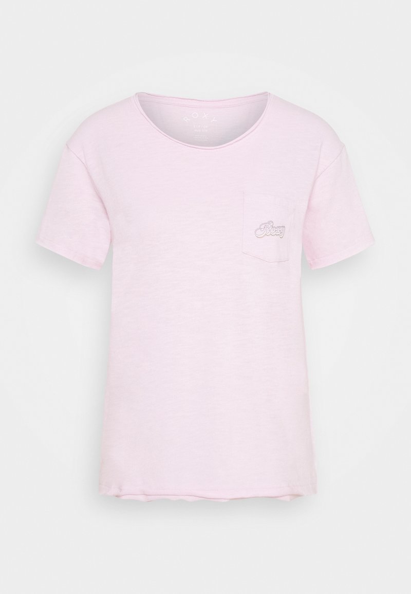 T-shirt rose pâle à manches courtes avec un col rond, doté d'une poche poitrine gauche et d'un logo brodé discret. Tissu doux et texturé.
