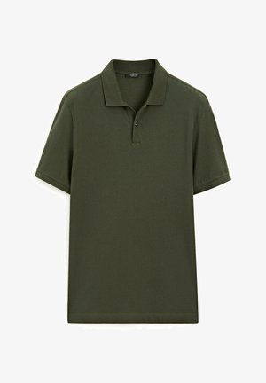 Mörkgrön pikétröja i bomull, med klassisk krage, korta ärmar och rak nederkant utan synliga mönster eller detaljer.