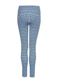 Legginsy w jasnoniebieskim kolorze z heksagonalnym wzorem. Elastyczny materiał, wysoki stan, długość do kostek. Gładka tekstura z bezszwowym wykończeniem.