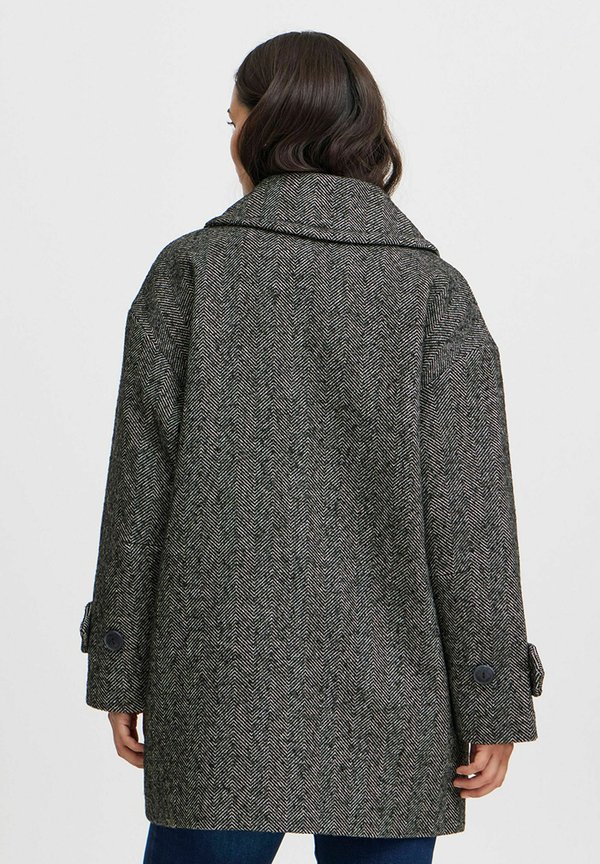 FRMALIKA - Trenchcoat3