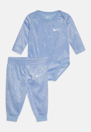 Nike Sportswear BABY ESSENTIALS PANT UNISEX SET - Body - blue