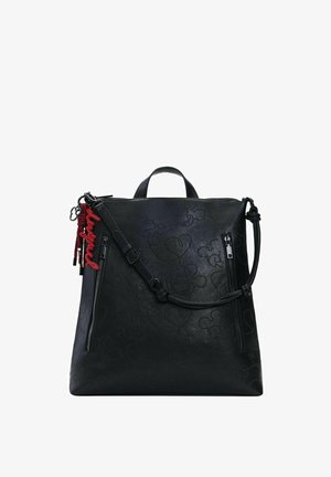 Borsa a mano in pelle nera con motivo Mickey Mouse in rilievo, due tasche verticali con zip, tracolla regolabile e ciondolo rosso con firma sul lato.