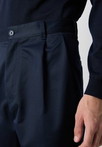 BOSS KAI - Chino - dark blue