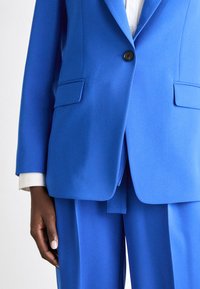 BOSS JOCALUAH - Puspaltis - bright blue