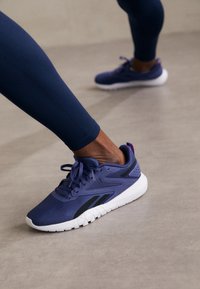 FLEXAGON ENERGY TR 4 - Treningssko - twilight purple/black/footwear white