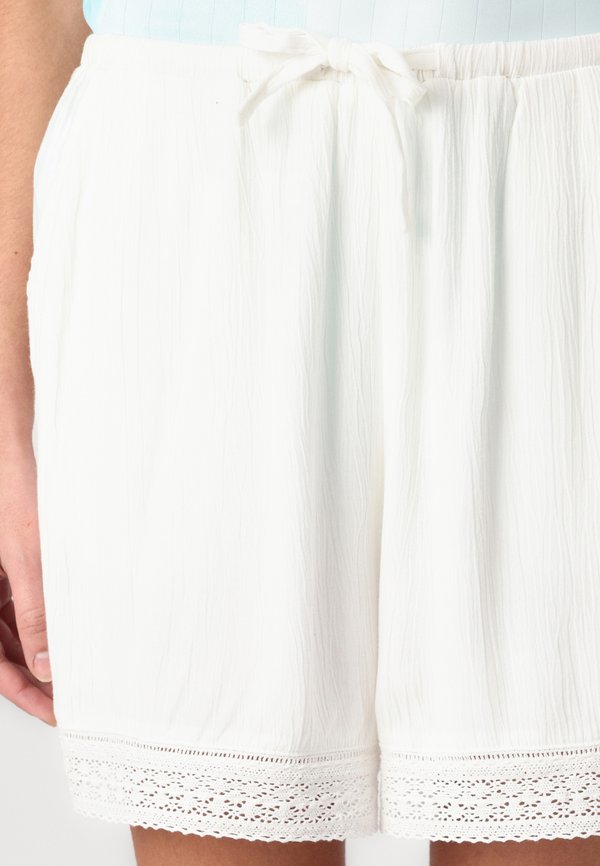 ESSENTIALS EMBROIDERY - Shorts4