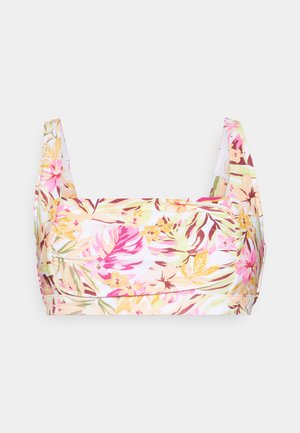 Top de biquíni floral com uma base branca e padrões de folhas rosa, amarelo e verde. Possui alças largas e um decote quadrado.