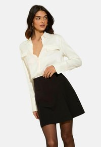 REGULAR FIT - Suknja A kroja - black