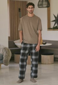 Next REGULAR FIT SET czarny