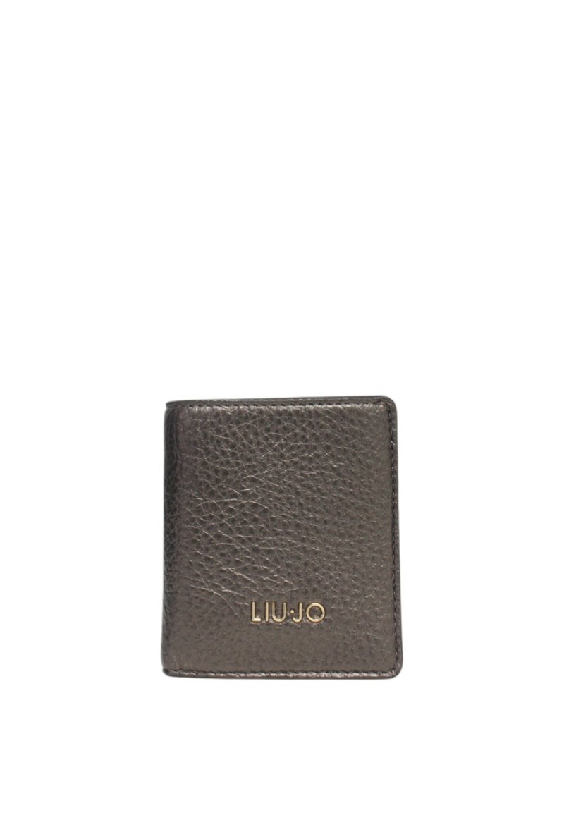 Portafoglio in pelle texture marrone con un accento del logo dorato "LIU JO" sulla parte anteriore, forma quadrata compatta e bordi cuciti con cura.
