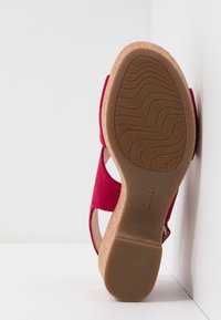 Clarks MARITSA LARA - Sandali con plateau - fuchsia