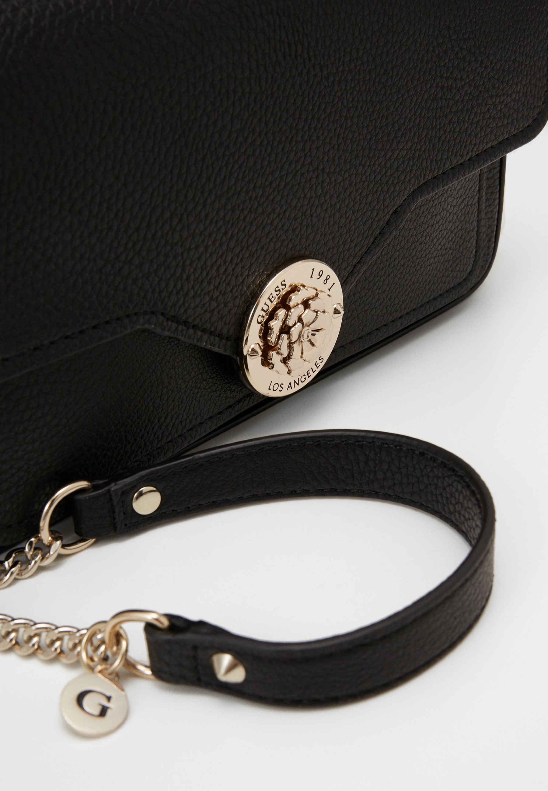 Guess BELLE ISLE XBODY FLAP Håndveske blacksvart Guess BELLE ISLE XBODY FLAP Håndveske blacksvart