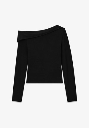 Top nero a maniche lunghe con design scollato sulle spalle, realizzato in materiale morbido ed elastico, con colletto piatto e silhouette aderente.