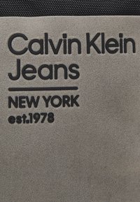 Calvin Klein Jeans ESSENTIALS CAMPUS - Sac à dos - black