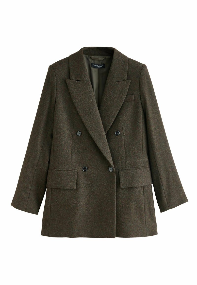 Brun uld dobbeltrækker blazer med spids lapel, to forlommer og sorte knapper. Glat tekstur med skræddersyet pasform.