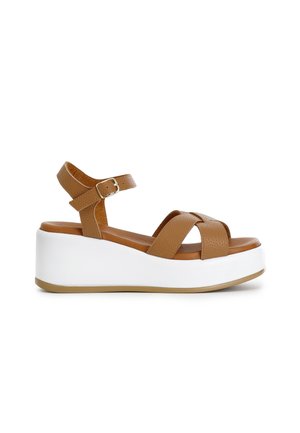Platform sandals - brown leather