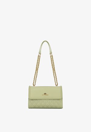 Hellgrüne gesteppte Lederhandtasche mit goldener Kette und Lederriemen, Klappenverschluss und kleinem goldenen Logo auf der Vorderseite.