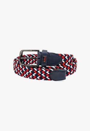 Gevlochten riem met rode, witte en marineblauwe draden, zilverkleurige metalen gesp en marineblauwe lederen accenten.