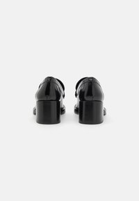 COACH NATALIE LOAFER - Klassikalised kontsakingad - black