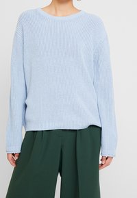 Esprit Stickad tröja - light blue