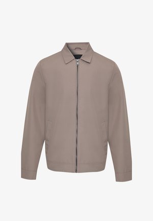 Taupekleurig herenjack met volledige ritssluiting aan de voorkant, klassieke kraag, lange mouwen en zijzakken, weergegeven op een witte achtergrond.