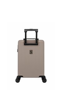 Harde koffer in een metallic beige kleur. Verticale ribbelstructuur, zwarte telescopische handgreep en vier zwarte wielen voor gemakkelijke mobiliteit.