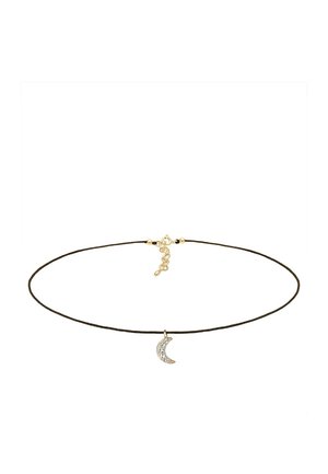 Collar de cuerda delgada negra con un pequeño colgante de media luna dorada adornado con cristales transparentes y un cierre dorado con eslabones ajustables.