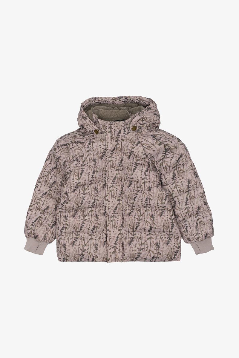 Pufasti kaput na tkanje u svijetlo ružičastoj boji s botaničkim uzorkom. Ima kapuljaču, dva dugmeta i rebraste manšete. Mekana, teksturirana unutrašnja podstava.