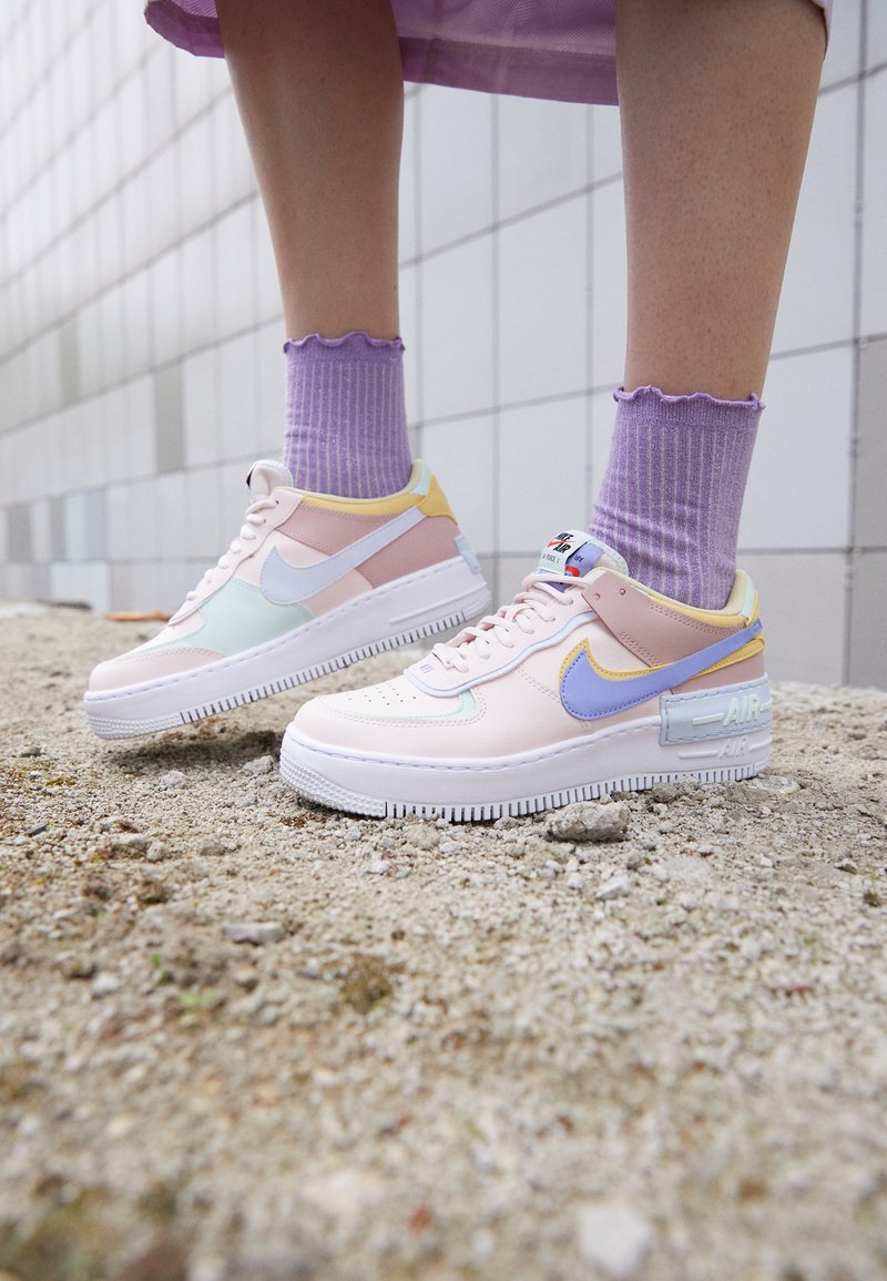 Scarpe nike air force basse colorate Clearance