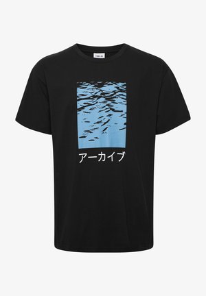 Black cotton T-shirt featuring a blue water pattern graphic in a rectangular shape, with Japanese text printed beneath the design.