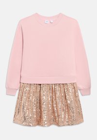 Meiteņu garroku rožainas krāsas sporta krekla kleita ar apaļu apkakli un piešūtu spīdīgu rozā zelta spīguļu svārku.