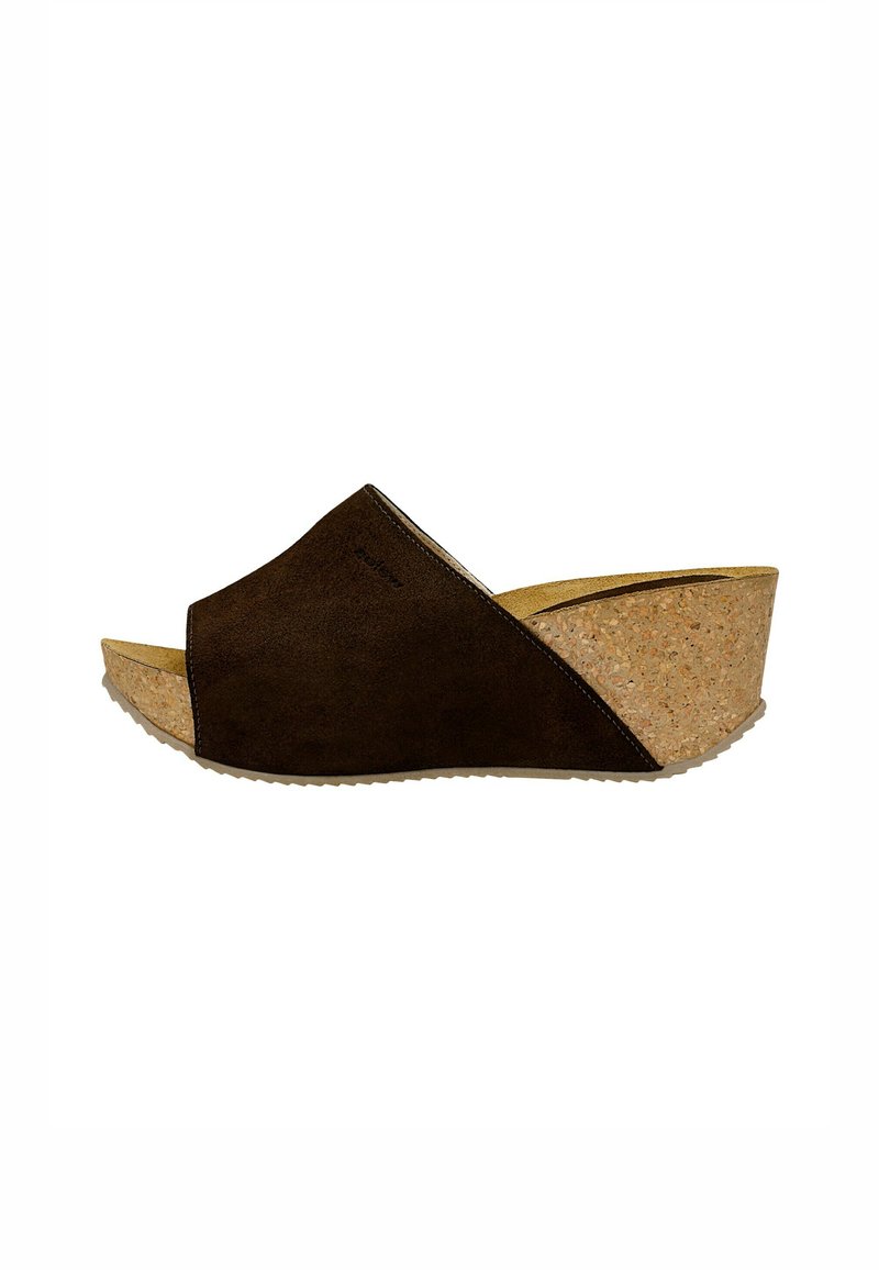 Sandale compensée en nubuck brun avec une plateforme en liège, à bout ouvert et au design angulaire. Elle présente une texture lisse et une semelle en caoutchouc pour une bonne adhérence.