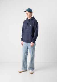 Thumbnail Image 6