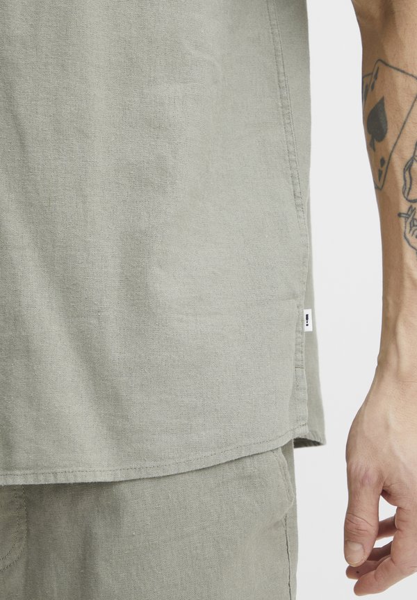 ALLAN CUBA - Shirt - vetiver3