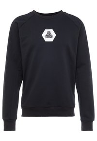 Sudadera negra de cuello redondo con mangas largas y un logo hexagonal blanco que presenta tres líneas curvas negras en el pecho.