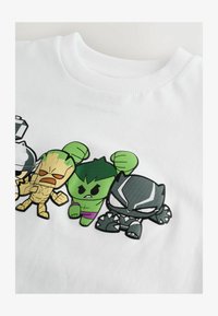 Ausgewählt, white back print